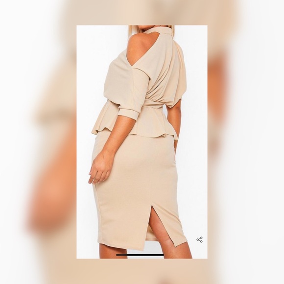 Open Shoulder Peplum Midi Dress - Picture 4 of 4